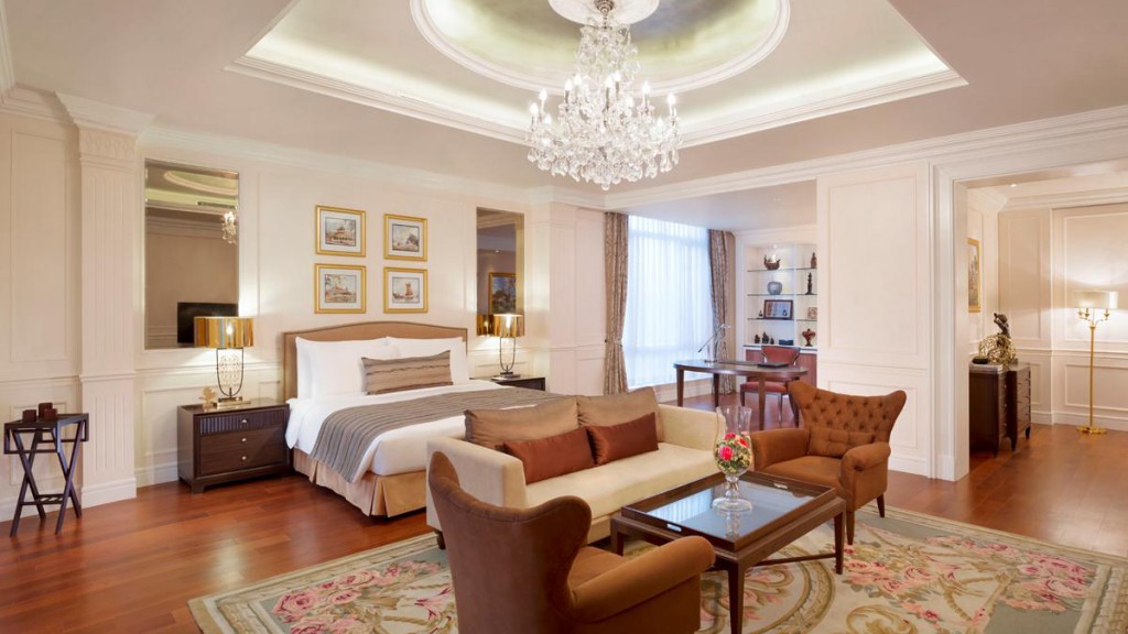 Kempinski grand-royal-suite-bedroom